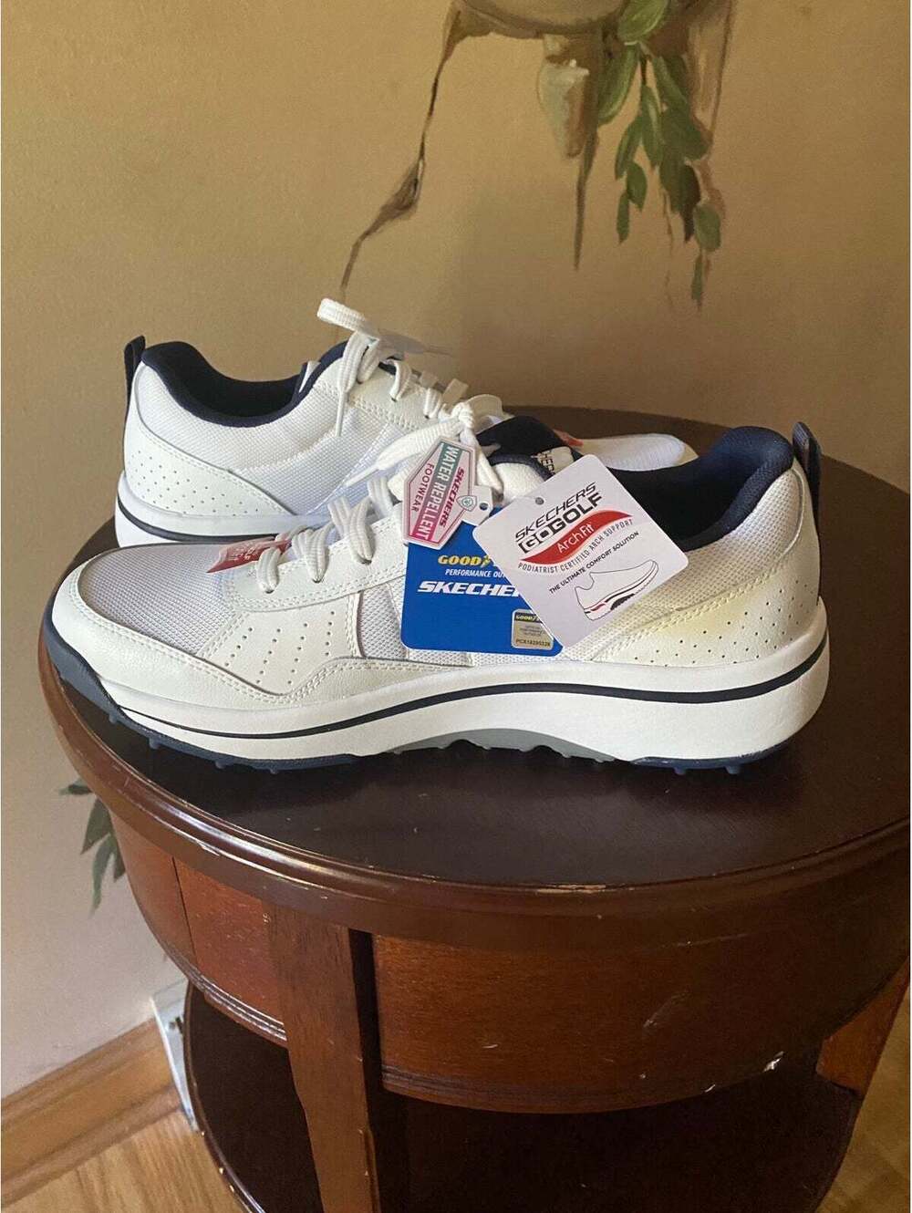 Skechers Men’s Go Arch Fit Golf Shoe Sneaker